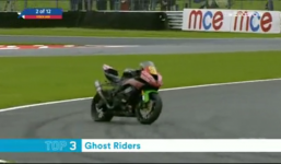 5 chiếc mô tô 'bất kham' bỏ lại khổ chủ, 1 mình bon bon trên đường đua